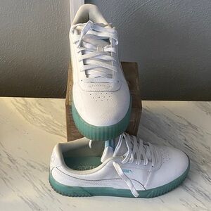 Puma Kids White and Teal Sneakers